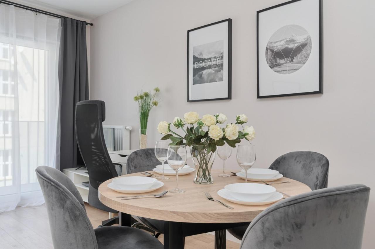Nowa Manufaktura Apartment Wroclaw Krzyki By Noclegi Renters מראה חיצוני תמונה